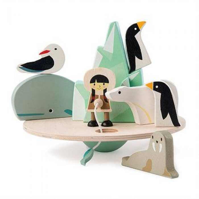Jeu d'équilibre en bois pour enfant composé d'une banquise, d'animaux et d'une petite fille inuite de la marque Tender Leaf Toys